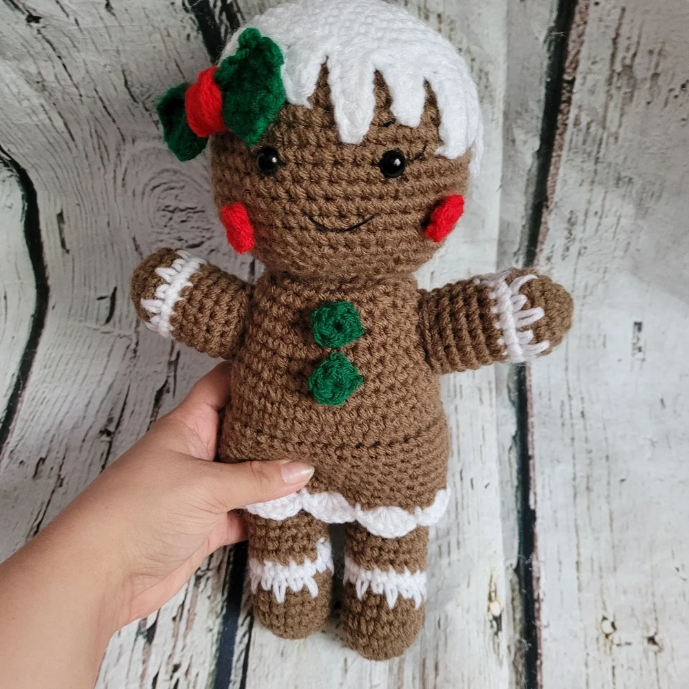 New Gingerbread Girl Christmas Amigurumi Decor - Picture 16 of 16